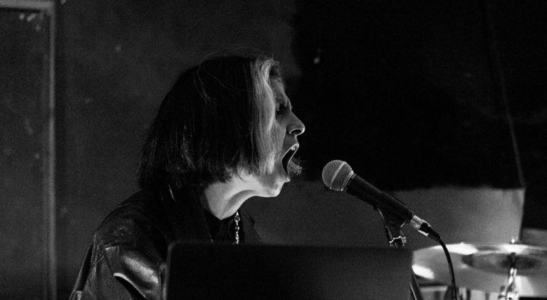 Radiatta debuta con el sencillo "Alarma".