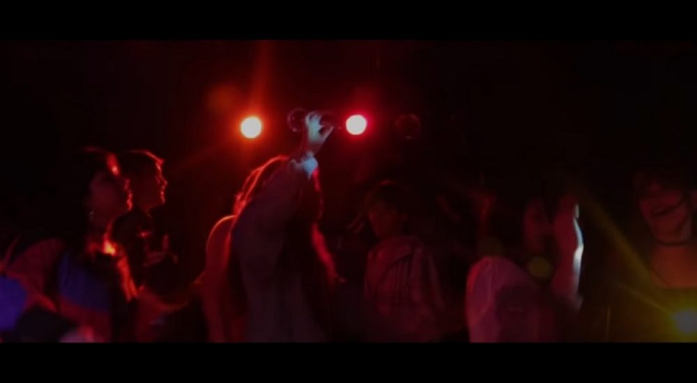DESORDEN Y BAILAR ADOLESCENTES SIN EDAD